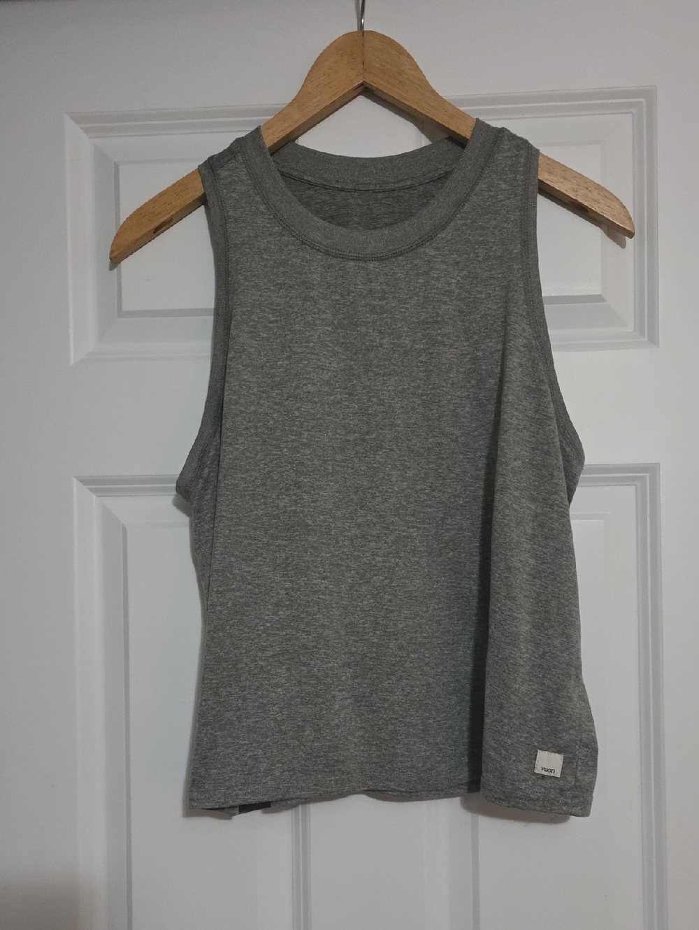Vuori Heather Gray/Green Hue High-Neck Tank
